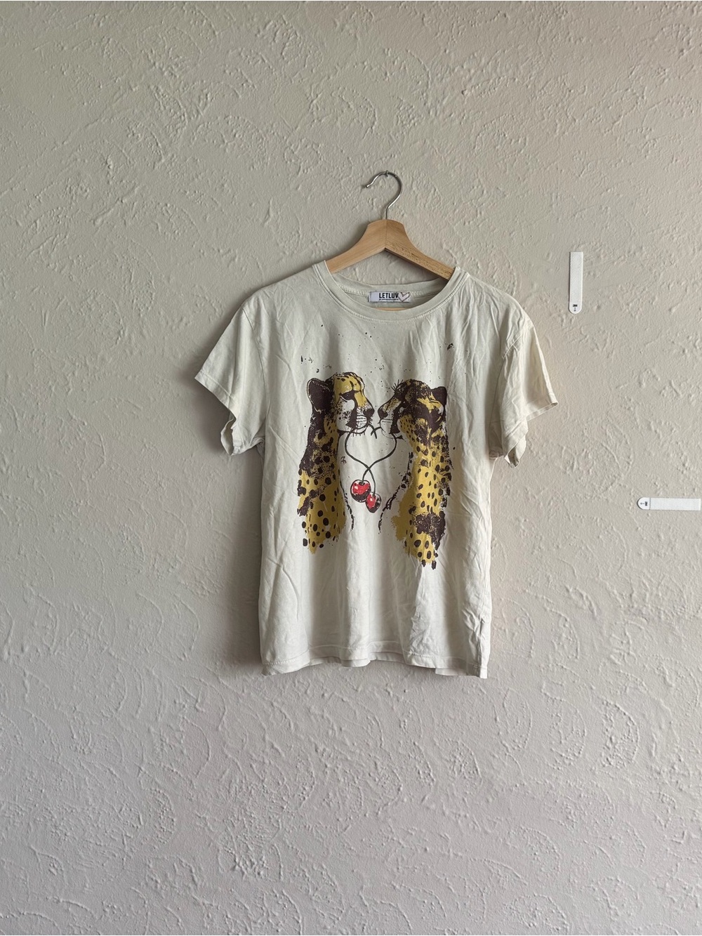 Vintage Style Cream Graphic Tee with Leopard Print